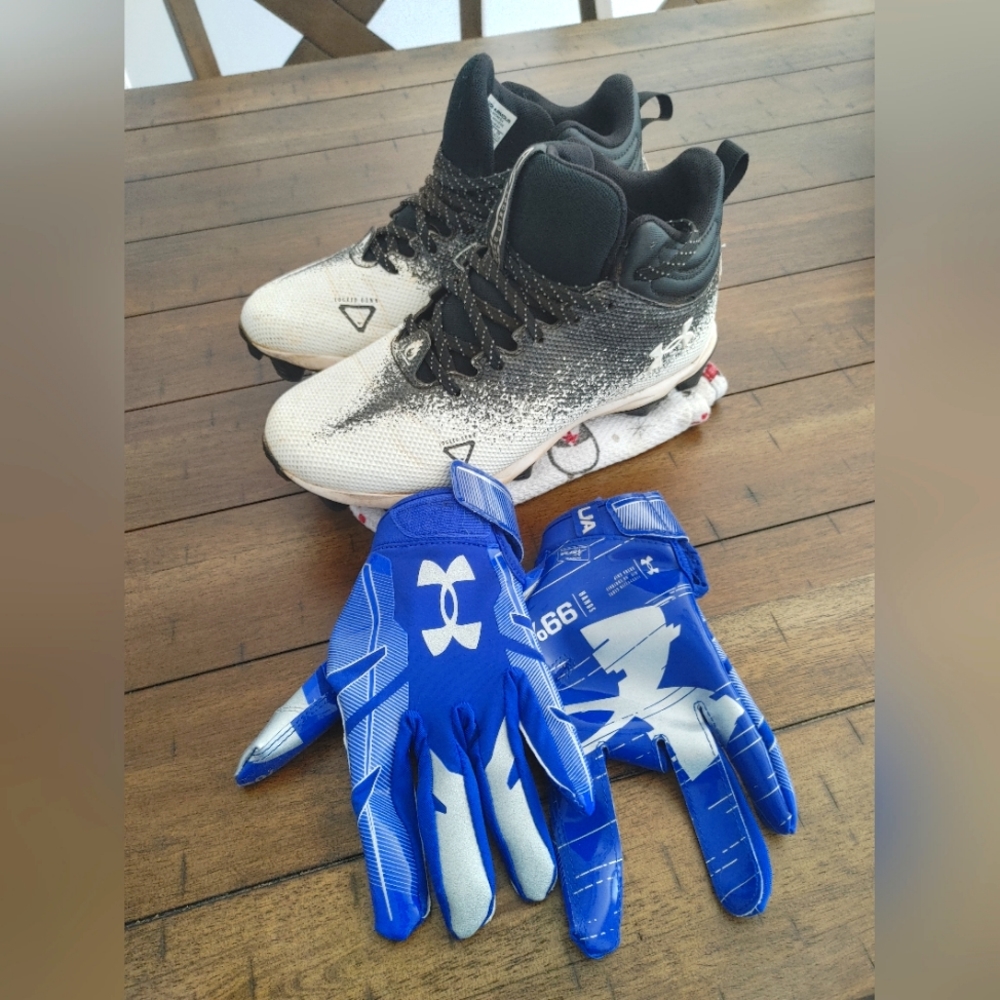 Under Armour Football Cleats & Gloves Bundle